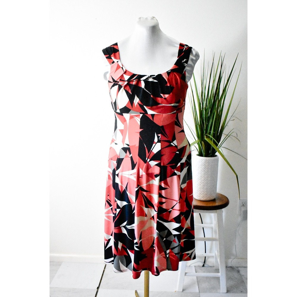 London Times Fit Flare Dress Womens 12 Coral Black Geometric Leaf Print Modern